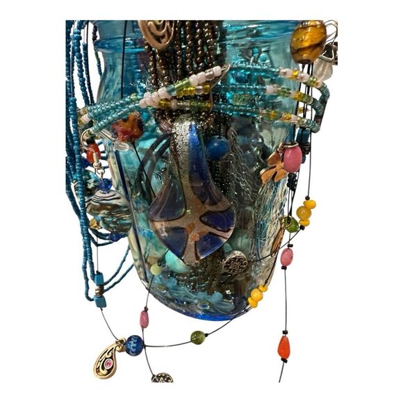 Estate vintage to now Jewlery mystery blue jar wearable,  craftable mix lot - Picture 5 of 16